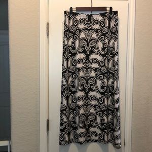 Chico’s maxi shirt in black and white